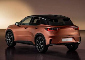 Lexus vendido 5000 unidades LBX crossover híbrido España