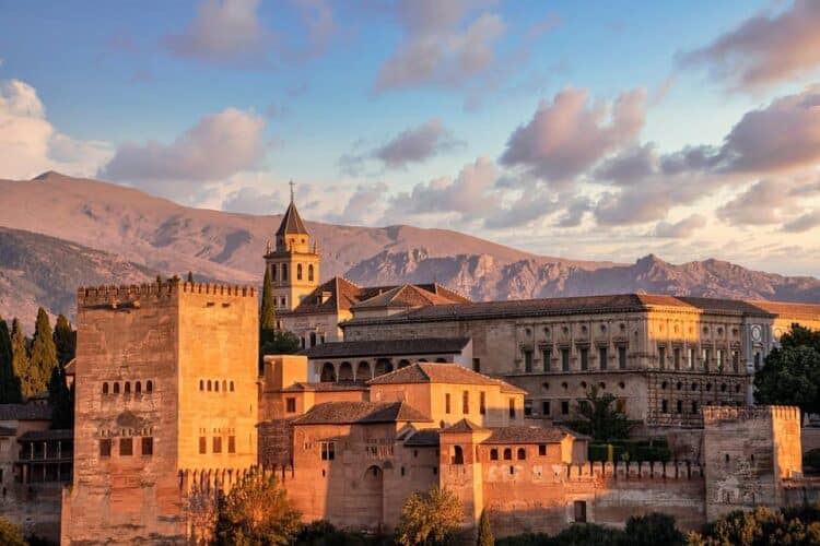 Unesco impacto negativo Alhambra megaplantas solares
