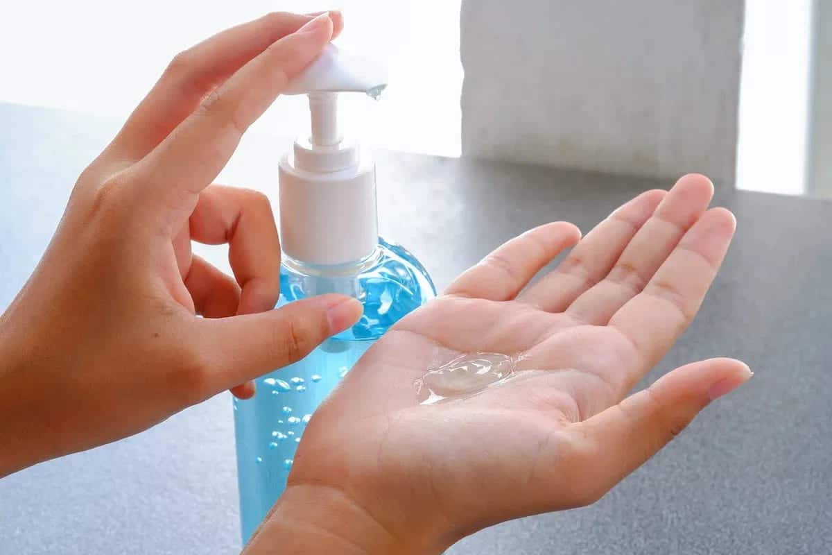 AEMPS ordenado retirada varios productos antisépticos parecer contaminados