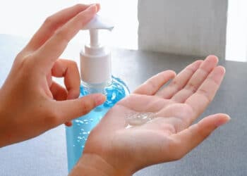 AEMPS ordenado retirada varios productos antisépticos parecer contaminados