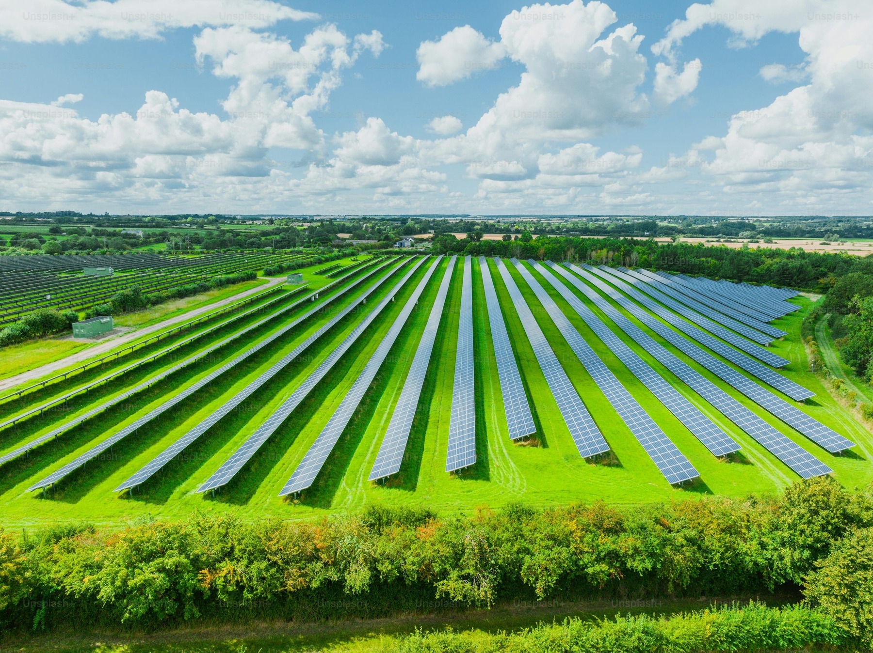 UNEF presenta informe energía fotovoltaica motor industrialización necesario avance hacia electrificación