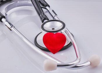 Cuidar salud corazón desde infancia hasta vejez