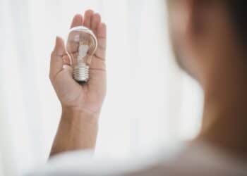 Día Mundial Ahorro Energía 2025