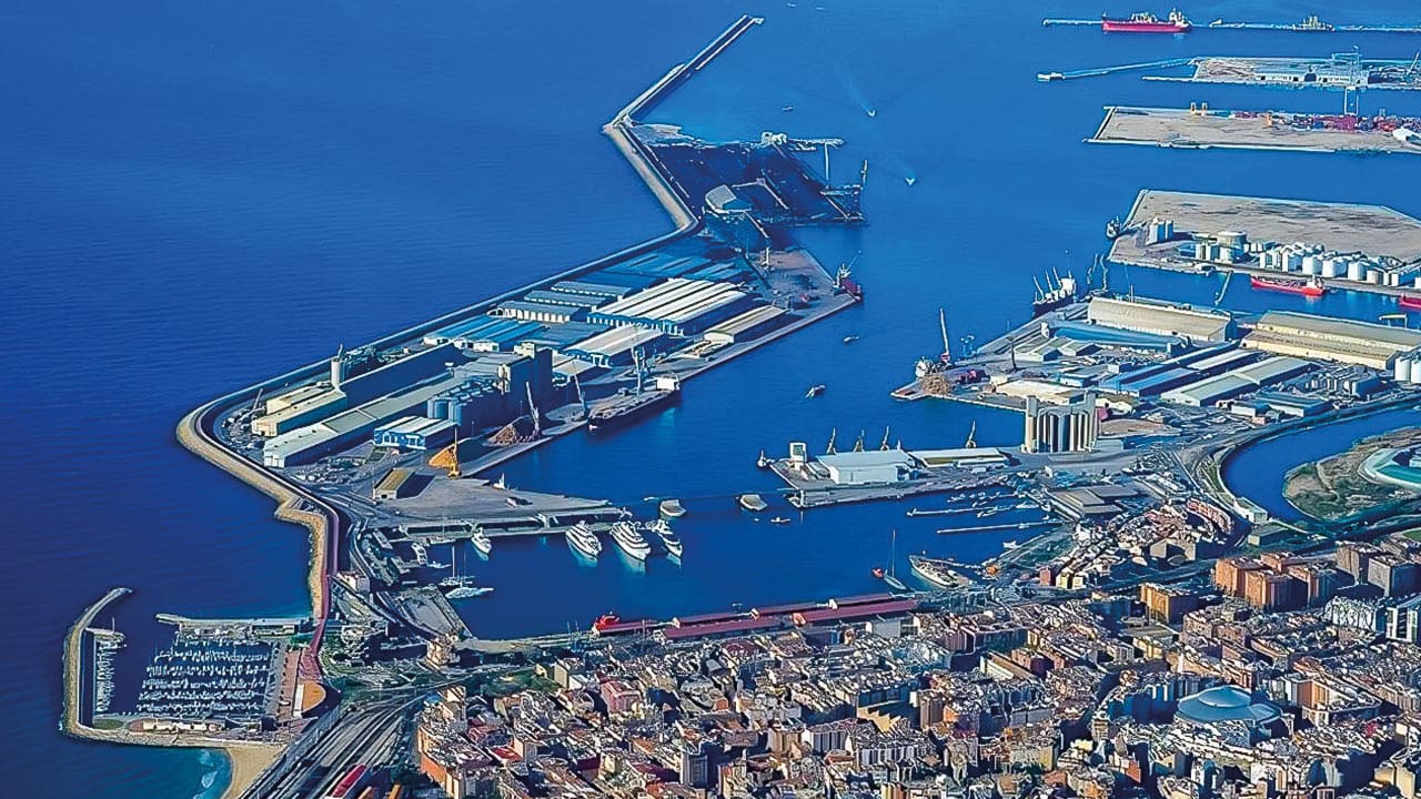 Bruselas impulsa la descarbonización del transporte en Cataluña: más hidrógeno, más recarga y puertos de cero emisiones