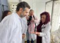 El consejero de Agricultura de Andalucía visita Agrobío en Almería para destacar el liderazgo andaluz en control biológico y biopolinización