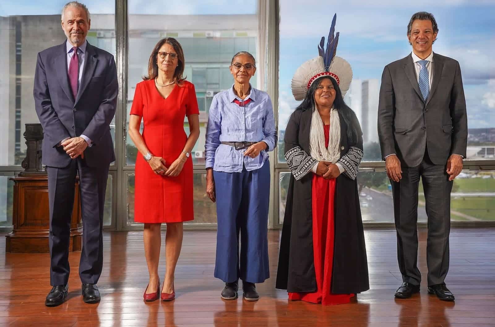 Relatores y expertos de la ONU en una rueda de prensa sobre clima