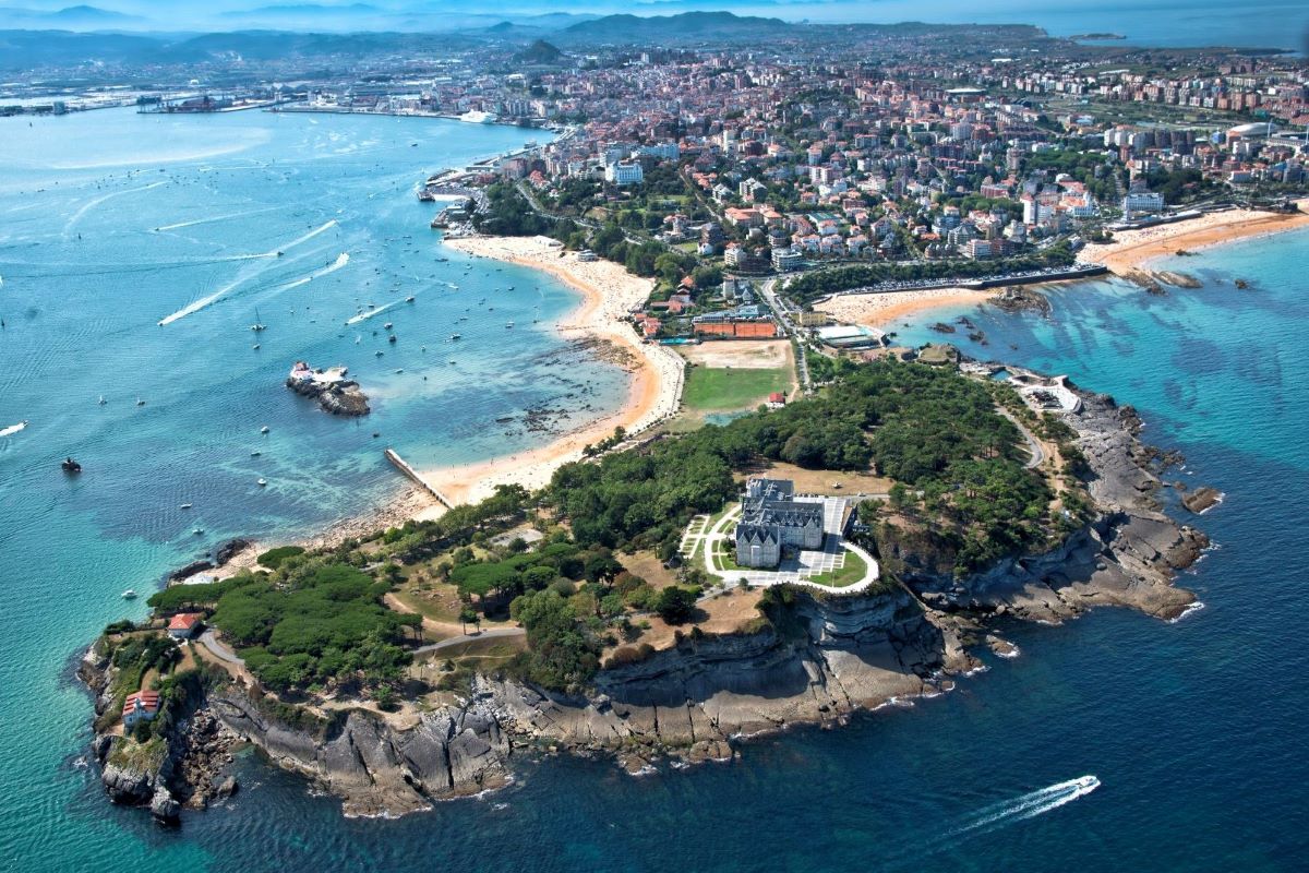 Vista de zonas verdes en la ciudad dentro del plan de infraestructura verde Santander