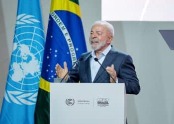 Lula ante los delegados de 113 países en el plenario de la COP30 en Belém