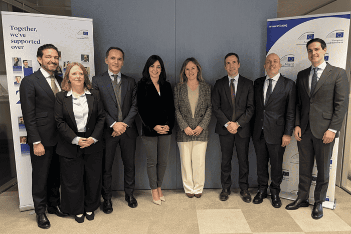 Representantes del Ministerio de Economía y del Fondo Europeo de Inversiones presentando Clima & Infraestructura, un instrumento de 500 millones para pymes y proyectos verdes y digitales