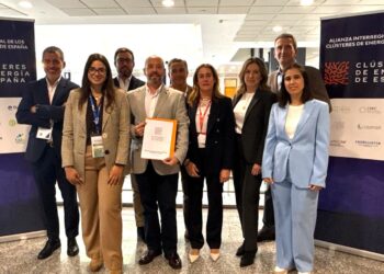 España crea una alianza energética histórica para acelerar la transición verde 6 Nueve clústeres firman la nueva alianza energética para impulsar la transición verde en España