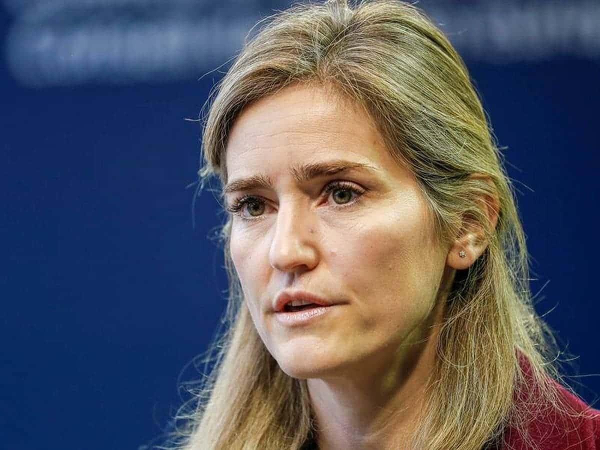 La ministra Sara Aagesen durante una entrevista en la que advierte de que el PP se acerca a posiciones negacionistas del cambio climático y critica su rechazo al Pacto Verde
