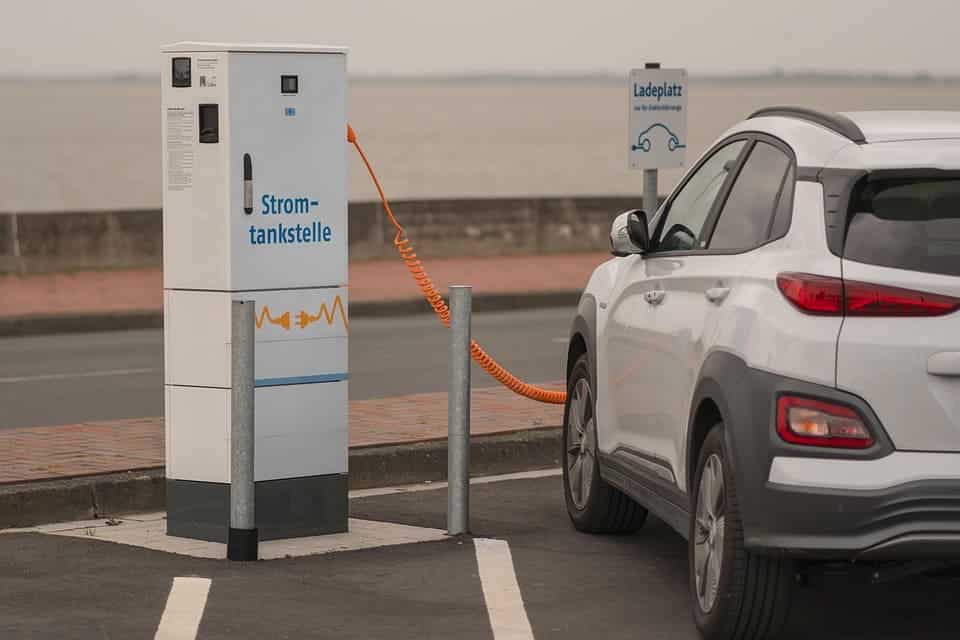 Sector eléctrico reclama mantener objetivos de CO2