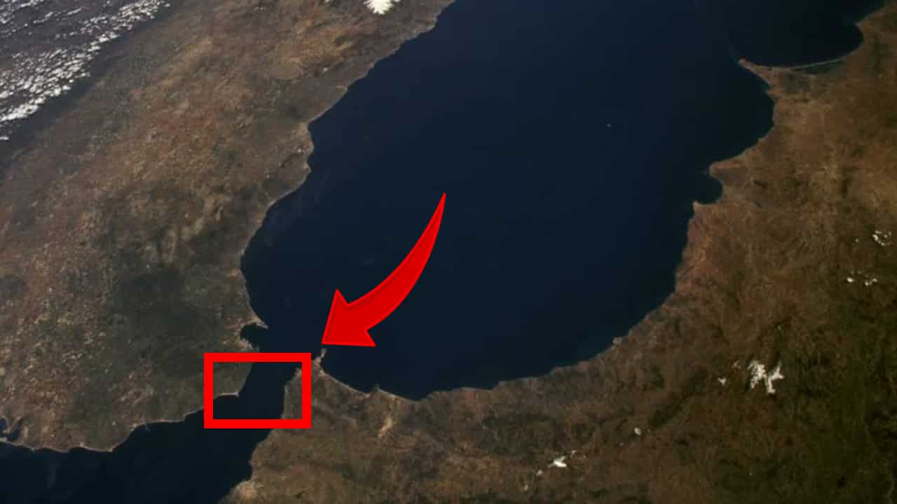 Científicos descubren que el Estrecho de Gibraltar está "a punto de desaparecer": "Va a ser pronto"