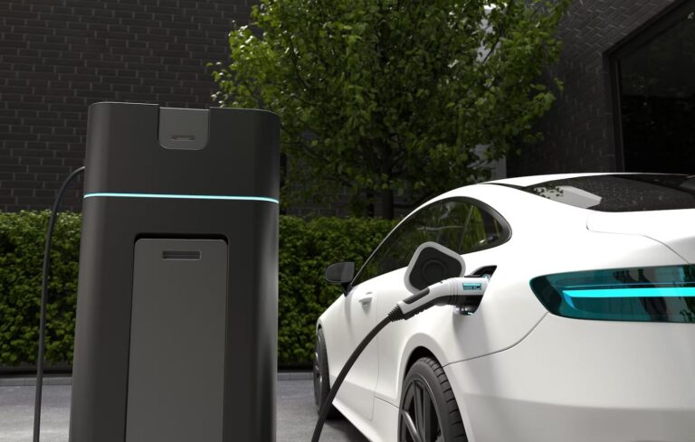 España dispara su apuesta por el coche eléctrico: 1.300 millones para liderar el mercado en 2035