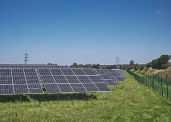 Iberdrola inicia dos plantas fotovoltaicas en Valencia con 252 millones 4 Iberdrola inicia dos plantas fotovoltaicas en Valencia con 252 millones