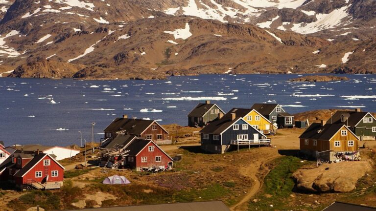 Crisis de Groenlandia y su impacto en el ecosistema ártico y pueblos inuit