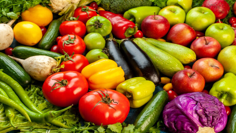 Francia suspende importaciones agrícolas de frutas y verduras con pesticidas prohibidos
