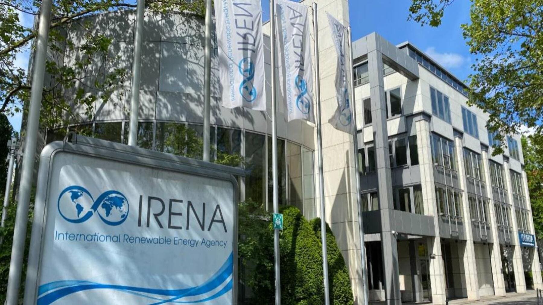 Estados Unidos abandona IRENA y afecta a la cooperación en energías renovables