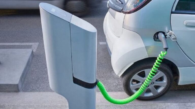 Puntos de recarga de vehículos eléctricos en Gipuzkoa financiados por Diputación