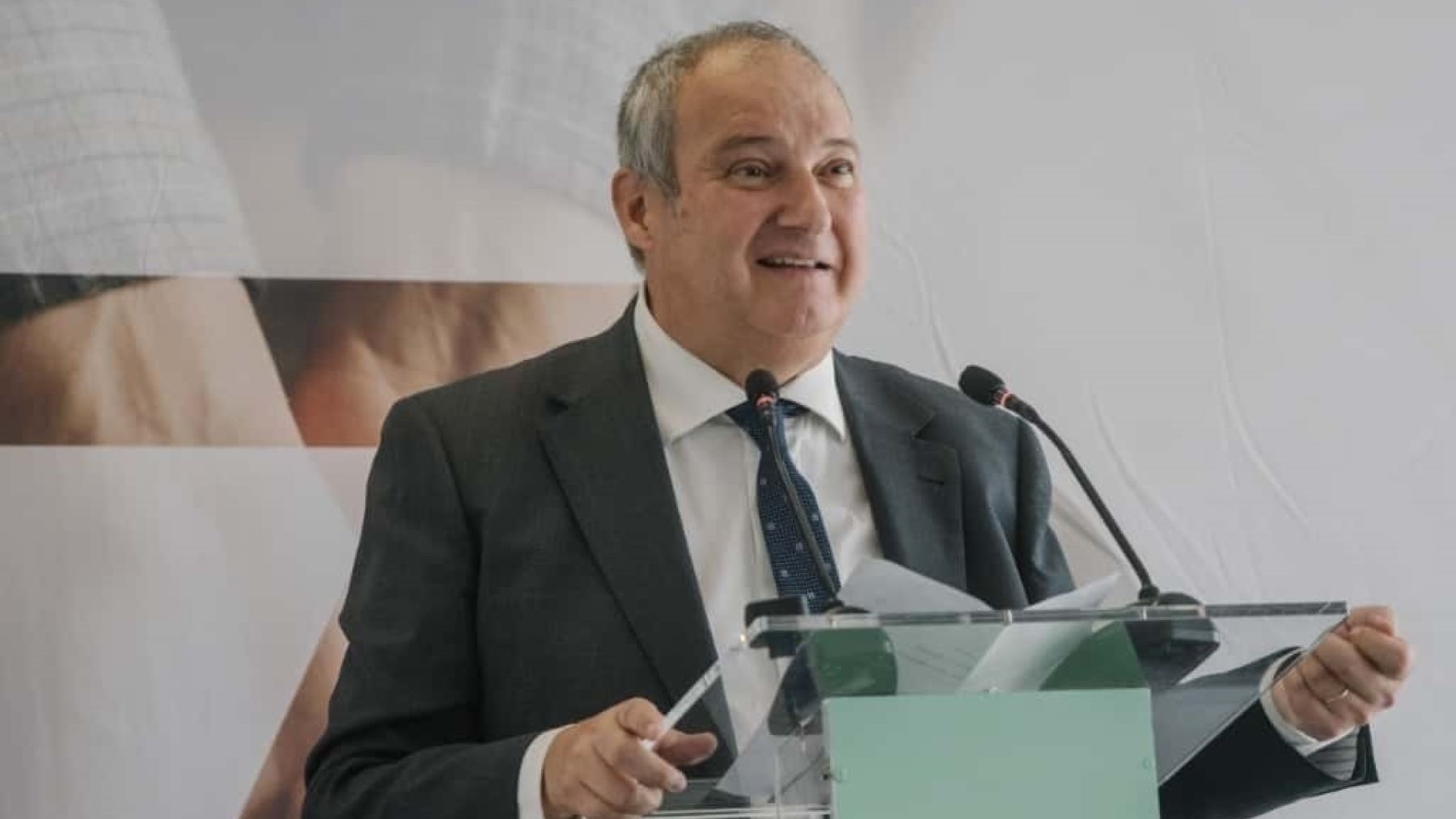 Plan Auto + El ministro Jordi Hereu durante el VI Foro Anfac