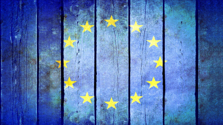 UE recorta leyes ambientales por competitividad en reunión de líderes europeos cerca de Bruselas