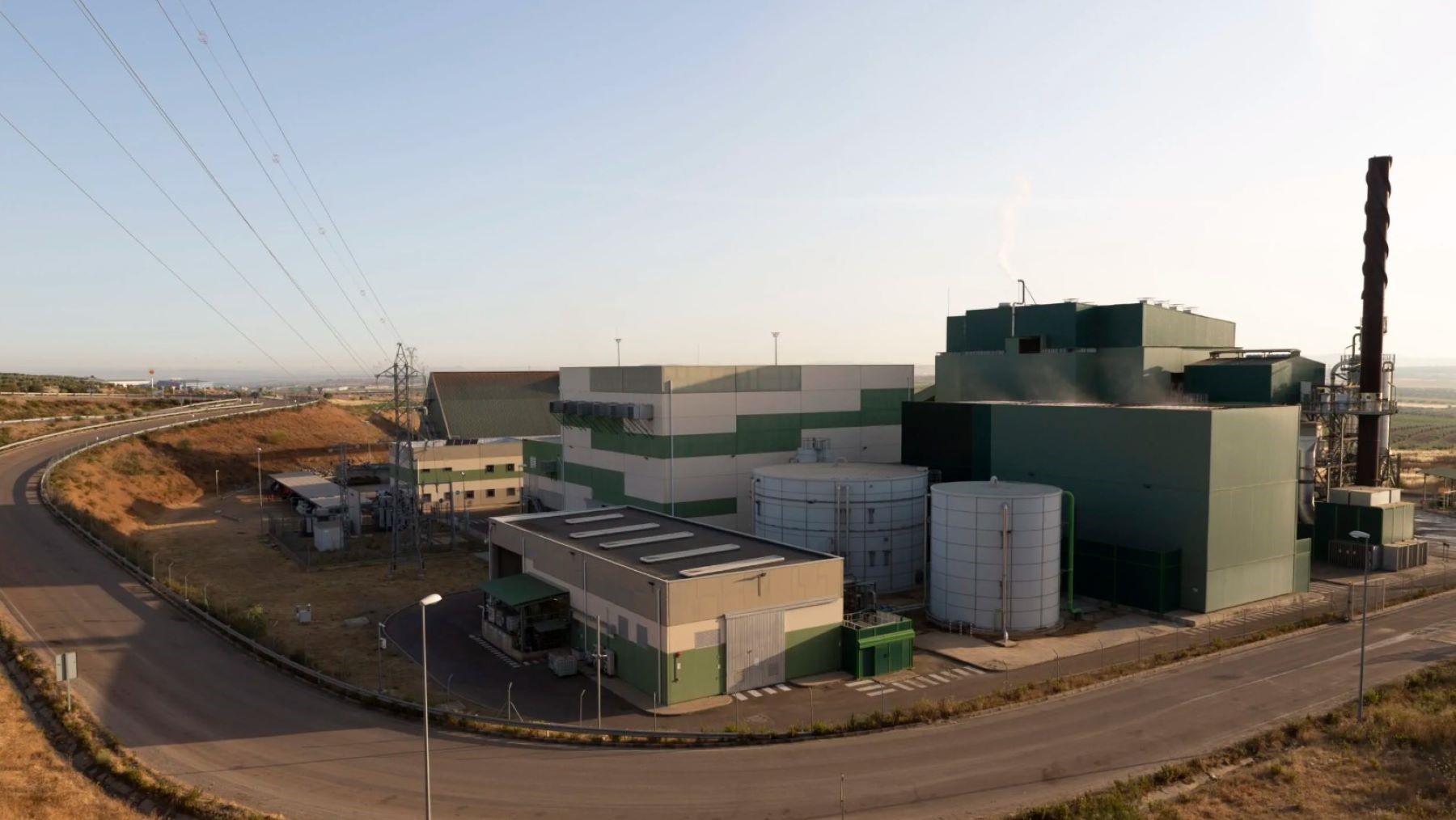 Instalación que produce generación eléctrica renovable con biomasa en España