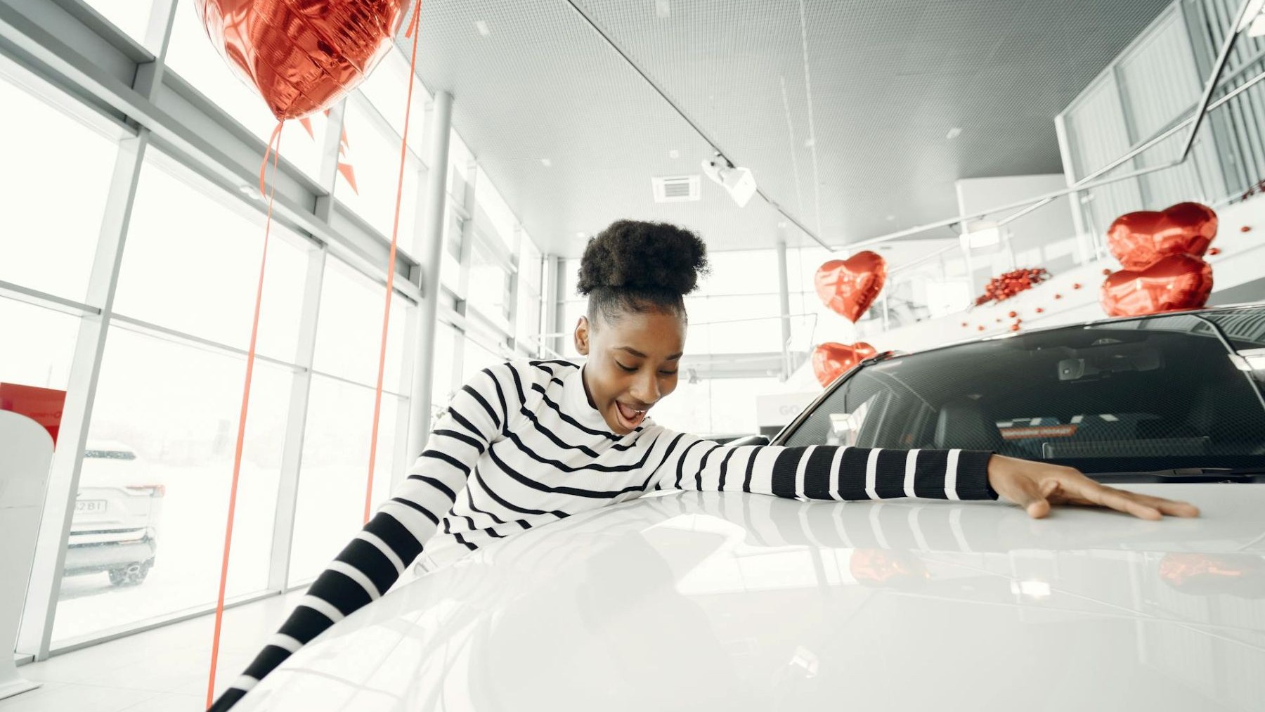 Vehículos eléctricos expuestos tras el anuncio del Plan Auto+