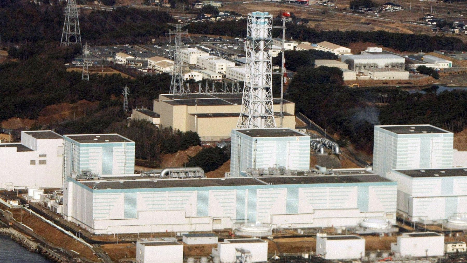 Vista aérea de la central nuclear de Fukushima Daiichi, donde se ha detectado actividad bacteriana en agua altamente radiactiva.