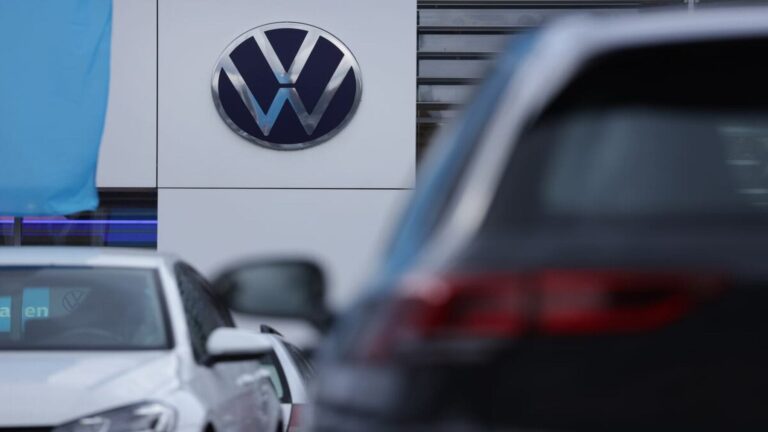 Paco Pérez Botello reclamando acelerar ayudas al coche eléctrico