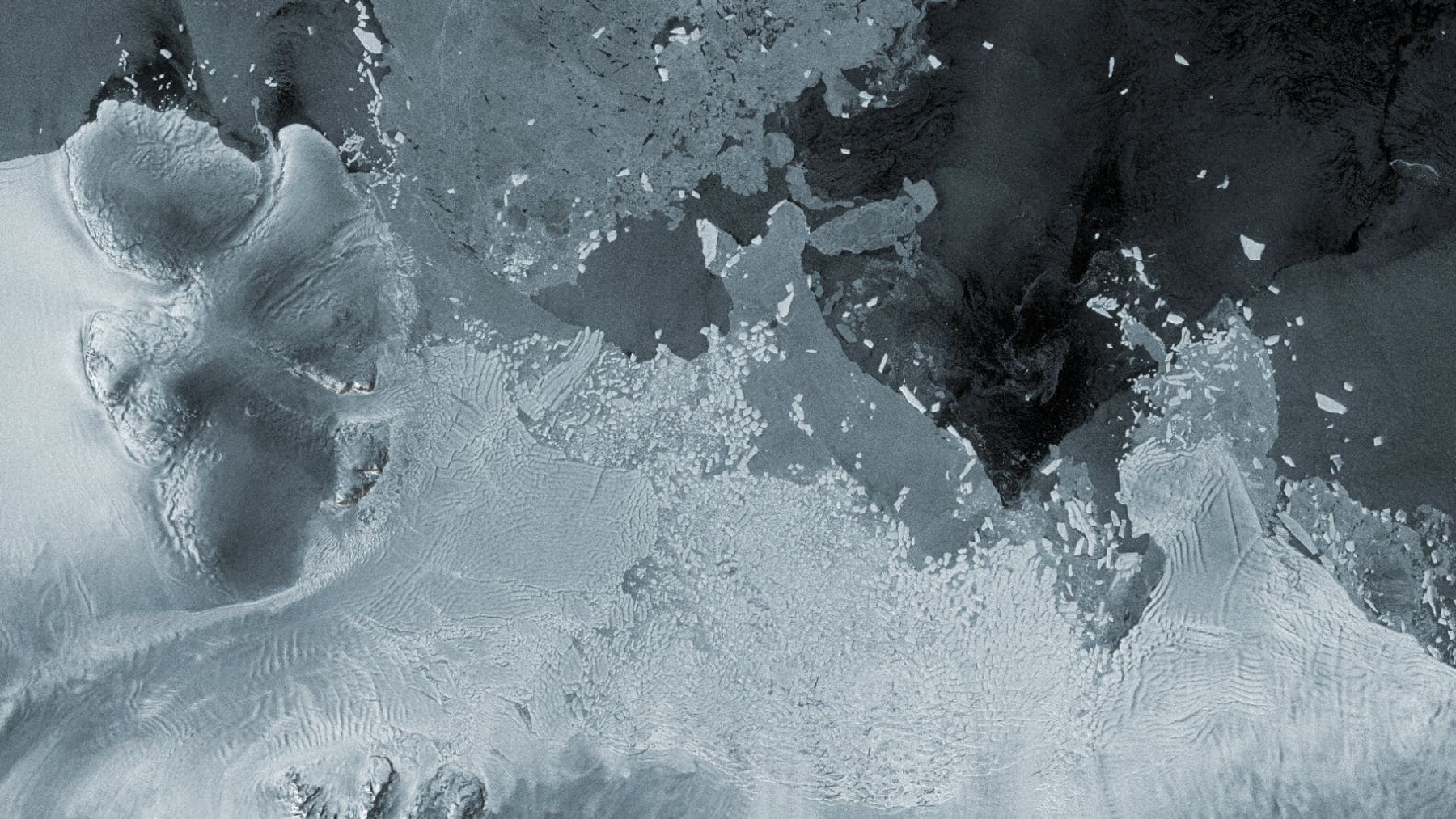 Vista satelital del glaciar Thwaites en la Antártida, donde se han registrado cientos de terremotos de hielo.