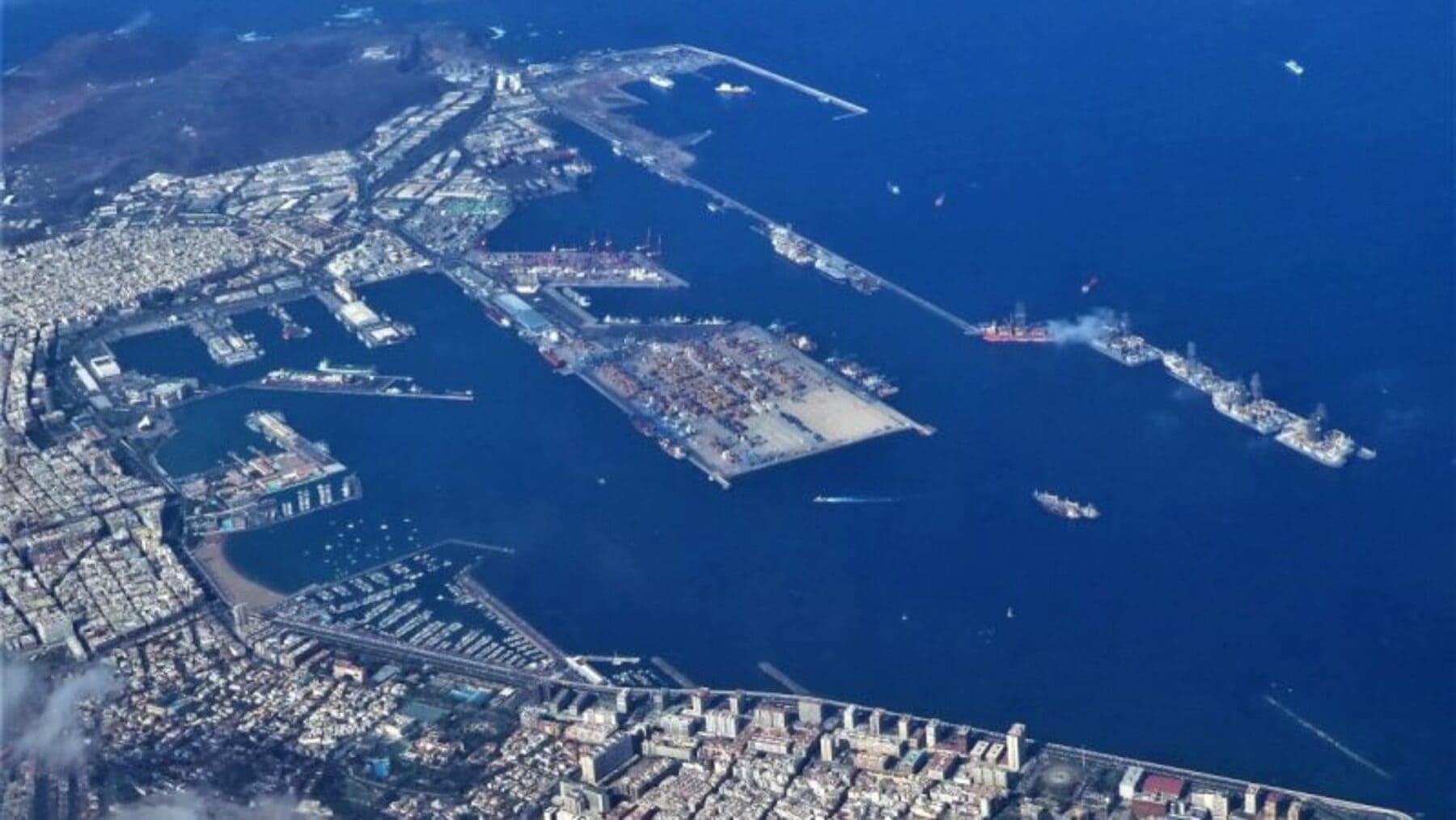 Puerto de La Luz albergará banco de energías marinas para ensayar plataformas fotovoltaicas flotantes y tecnología undimotriz