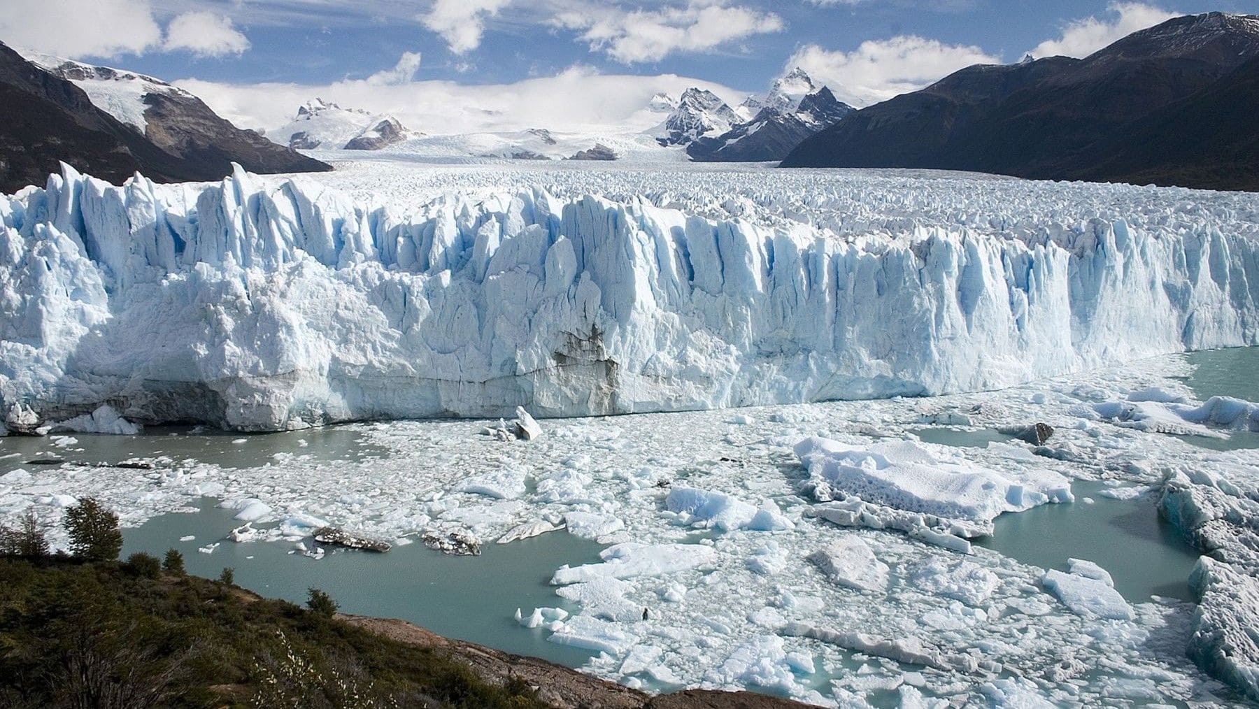 Argentina debate modificar la Ley de Glaciares para favorecer la minería