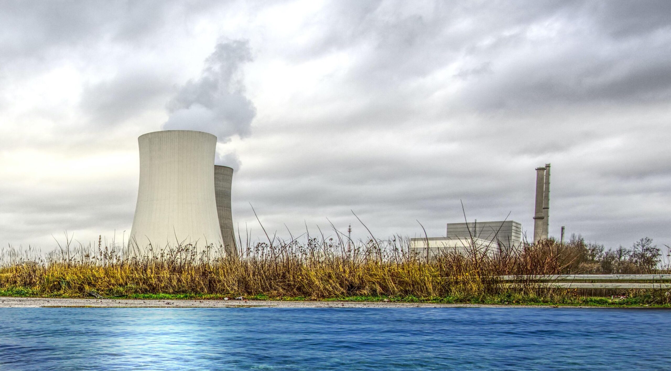 Japón reactiva centrales nucleares quince años después de Fukushima