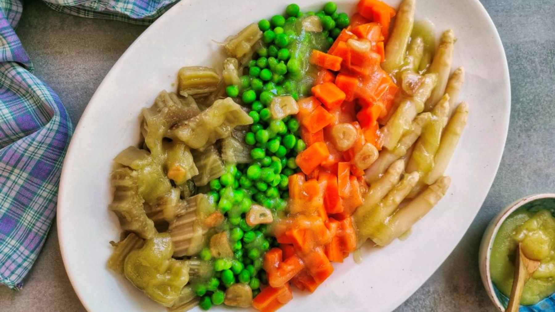 La menestra ecológica de temporada triunfa por sabor y salud en plato