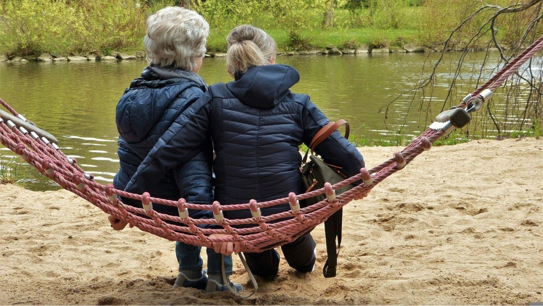 Nutrición femenina cambia en cada etapa y requiere adaptación según edad