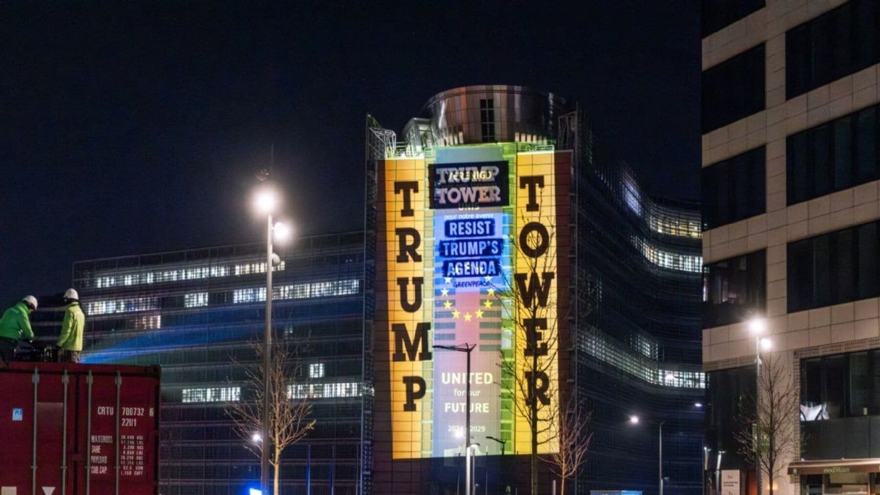 Greenpeace protesta contra la agenda de Trump en la Comisión Europea