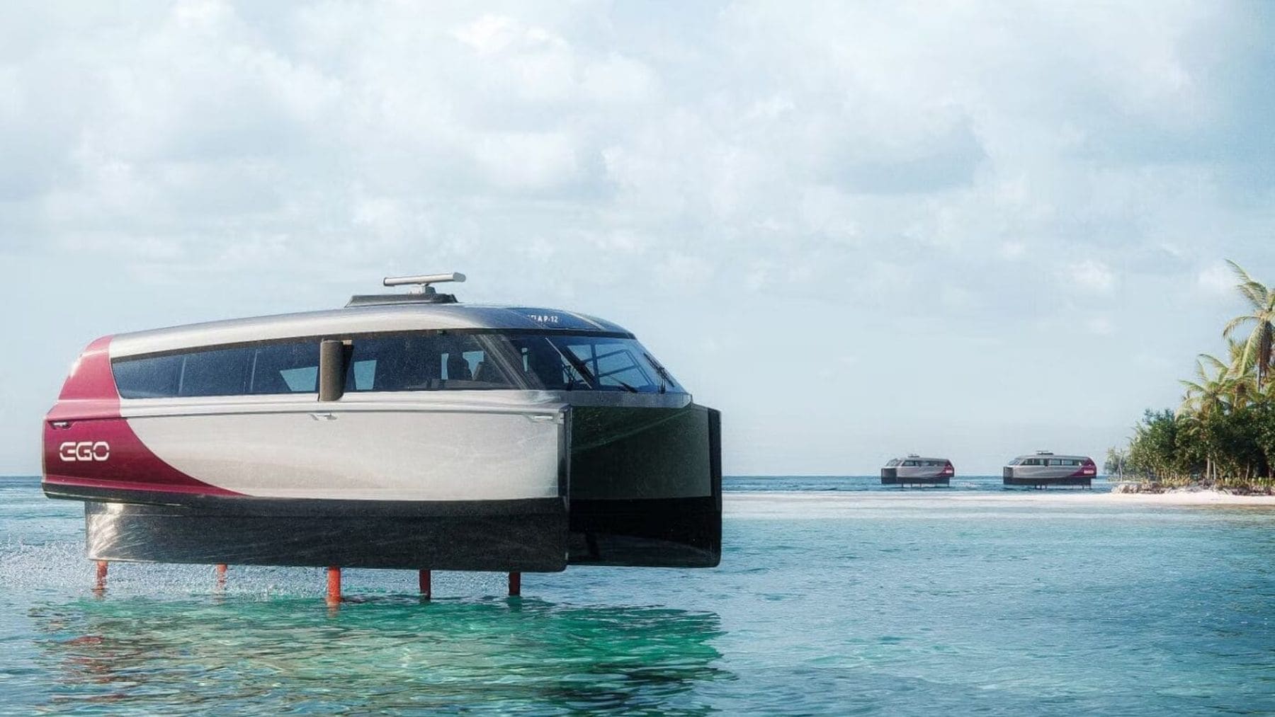 Ferri eléctrico Candela P-12 con hidroalas navegando sobre el agua en Maldivas.