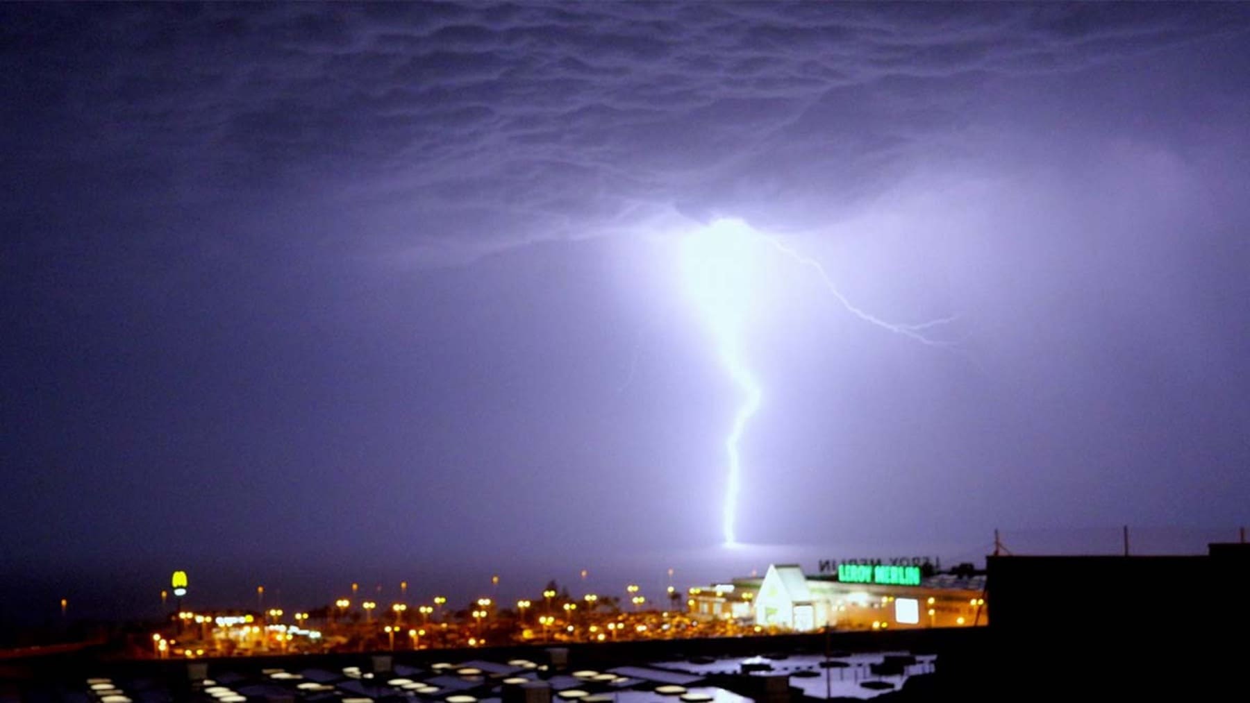 El tiempo hoy 24 de marzo en España con tormentas en Canarias intensas