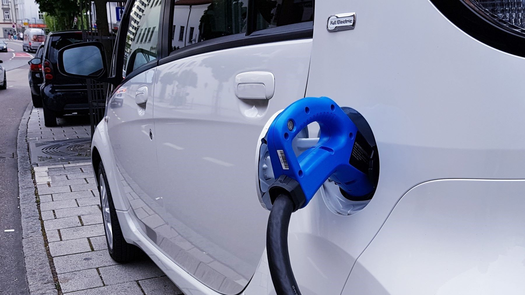 Coches eléctricos de ocasión se disparan en ventas en España