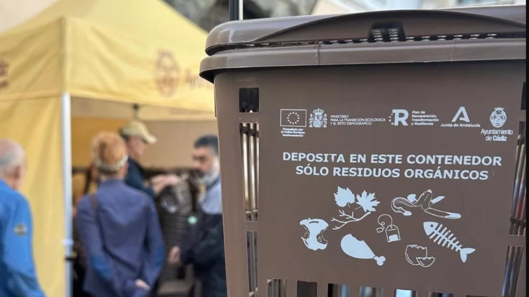 La campaña del contenedor marrón en Cantabria sin implantación real