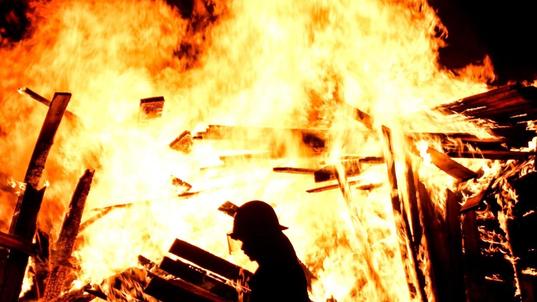 Los incendios en la UE arrasan más de un millón de hectáreas en 2025 y baten récord histórico