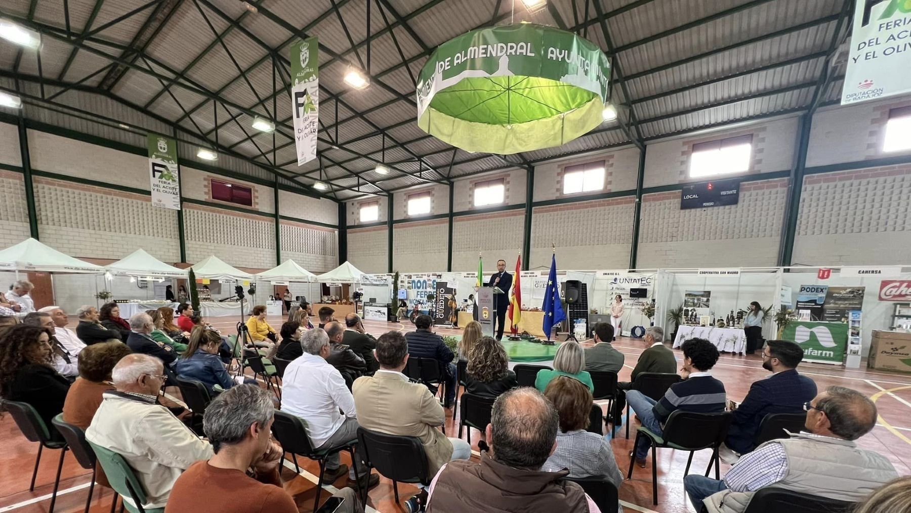 Feria del Olivar y Aceite Ecológico de Almendral impulsa sostenibilidad y negocio rural con catas y jornadas