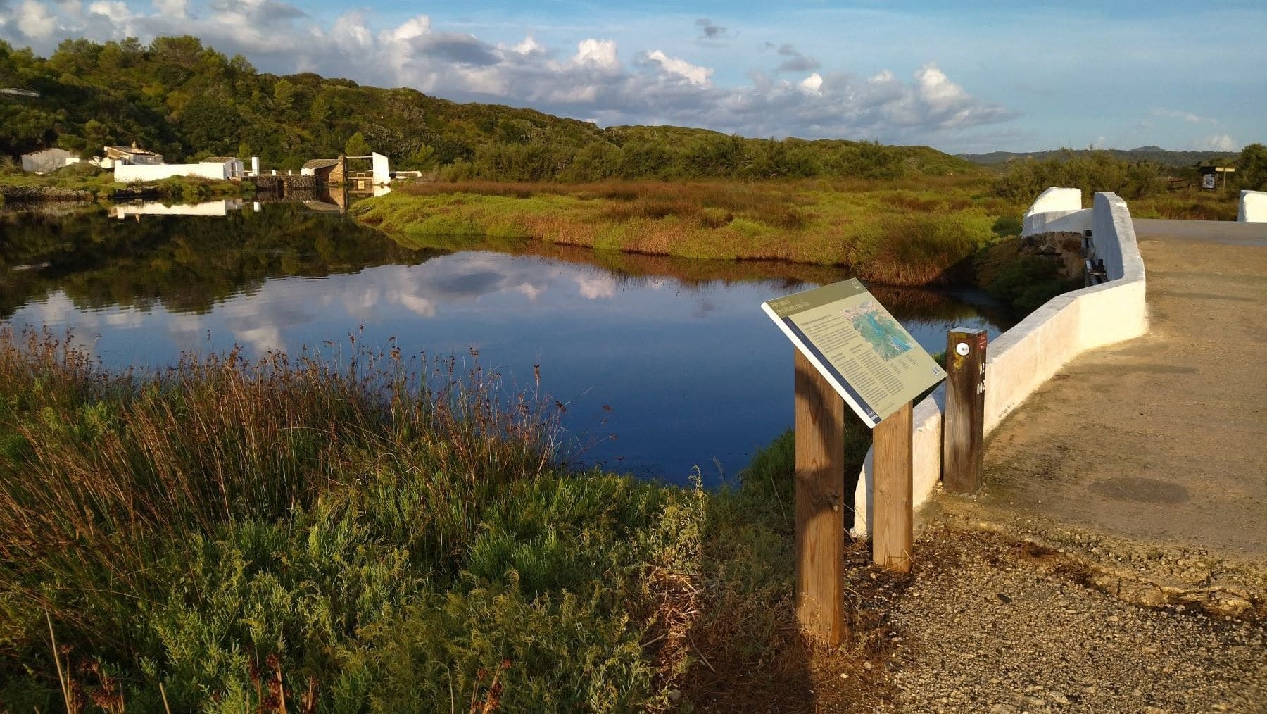 Menorca modifica el Camí de Cavalls para proteger aves en s’Albufera des Grau