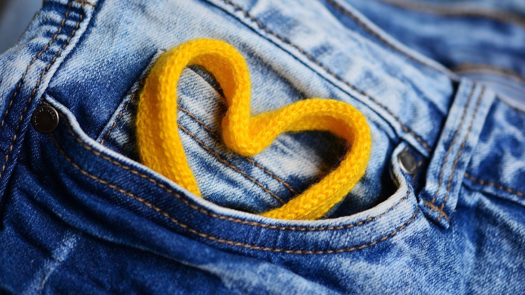 el pacto para la moda circular en Cataluña busca reutilizar el 60 % de la ropa en 2030