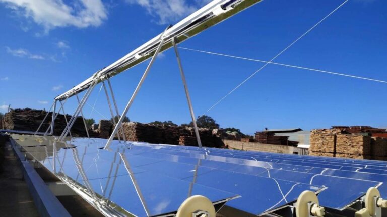 tecnología Fresnel demuestra eficiencia en energía solar térmica industrial