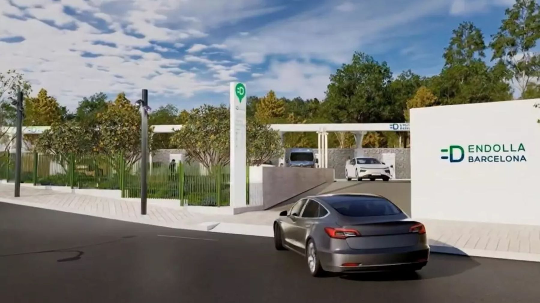 primera electrolinera pública ultrarrápida en Barcelona con energía solar coches eléctricos