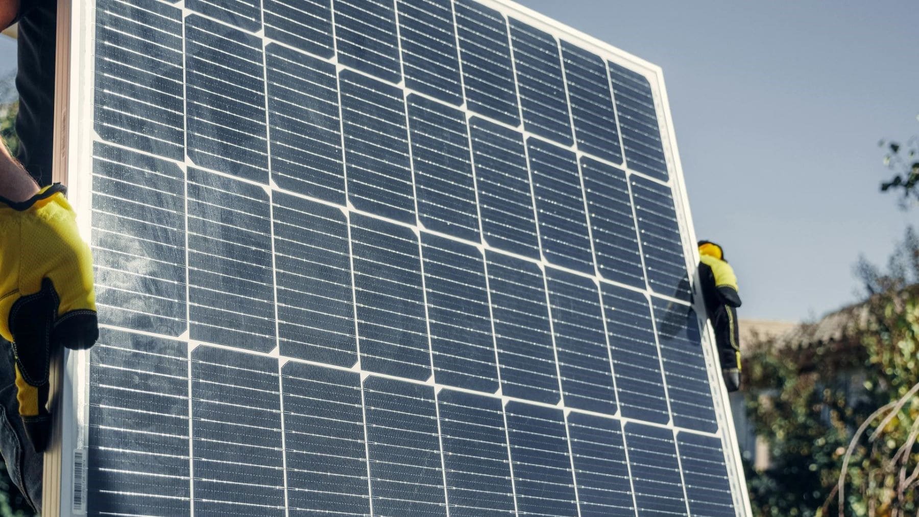 triciclos eléctricos con paneles solares en Cuba