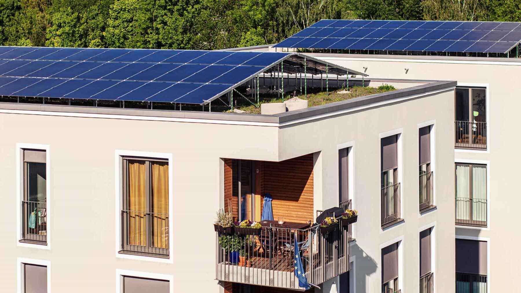 la Comunitat Valenciana impulsa el autoconsumo con ayudas de hasta el 100 % para energías renovables en municipios paneles solares