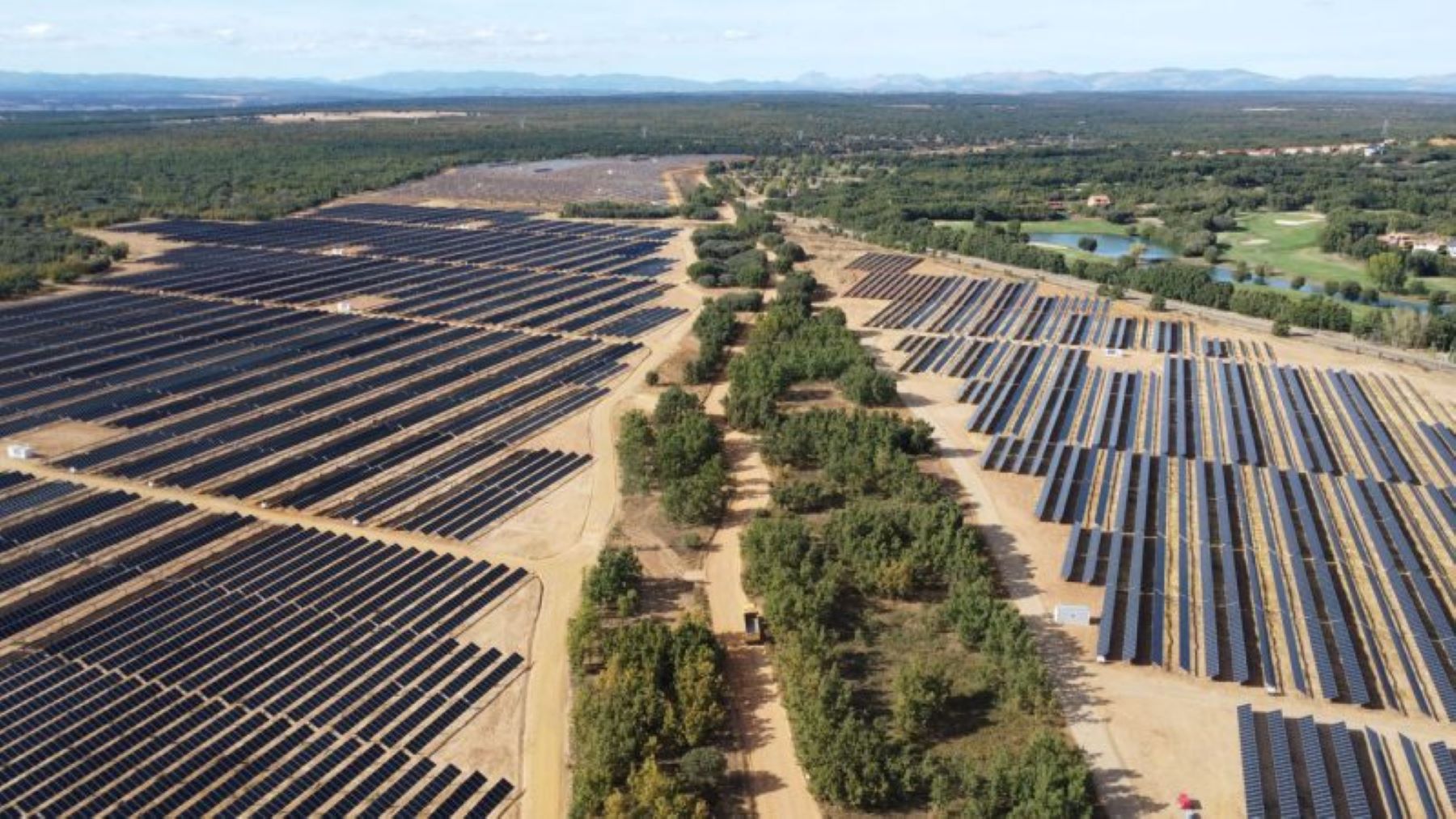 La suiza Axpo instala en León su mayor planta solar en España