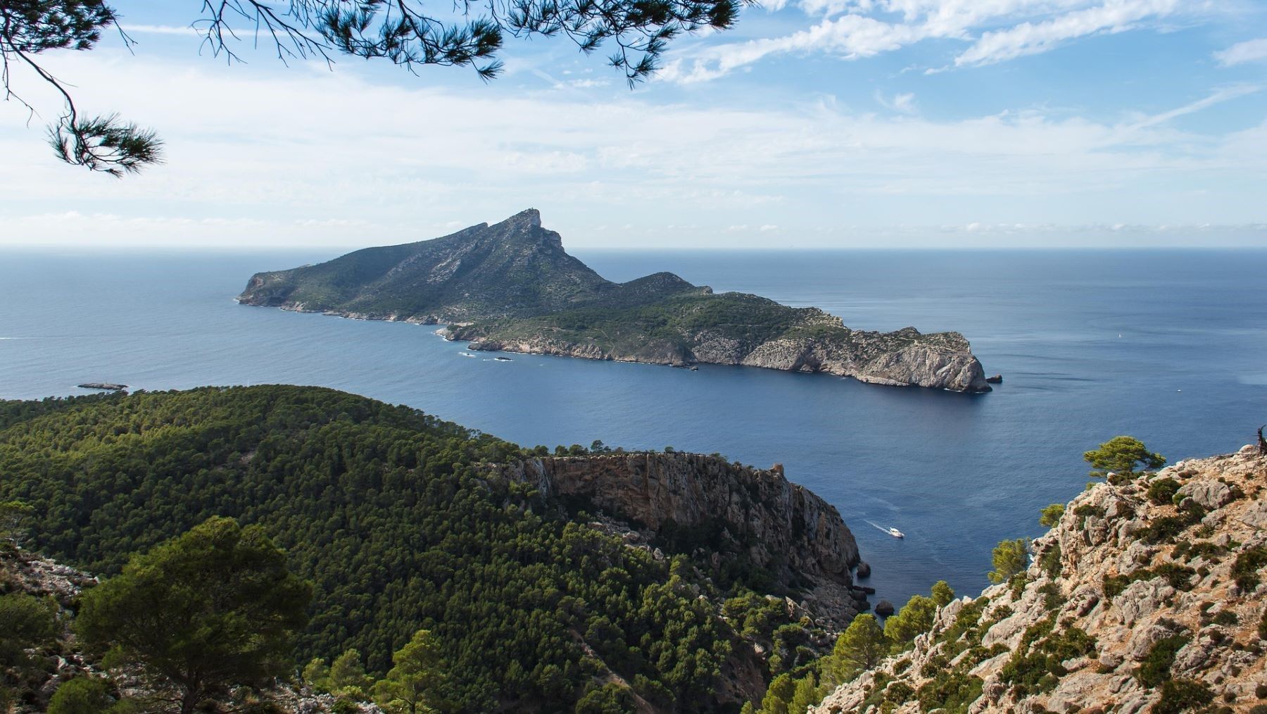 La reserva marina del área de Tramuntana podría reforzar la pesca artesanal sostenible en Baleares